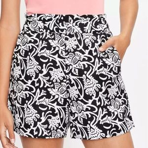 Vine Linen Pull On Shorts